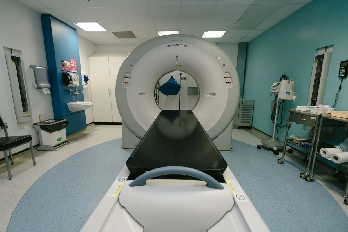 Diagnostic imaging scanner in an empty examination room